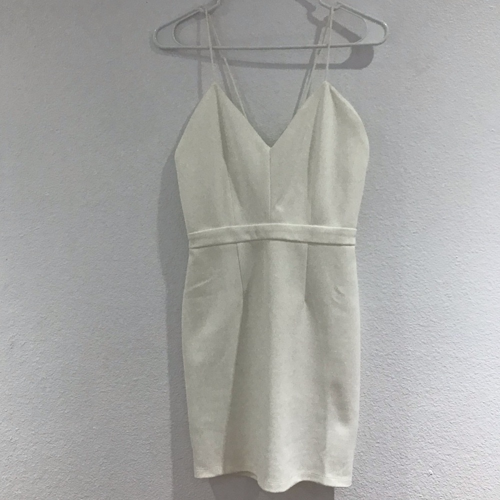 Bodycon white dress